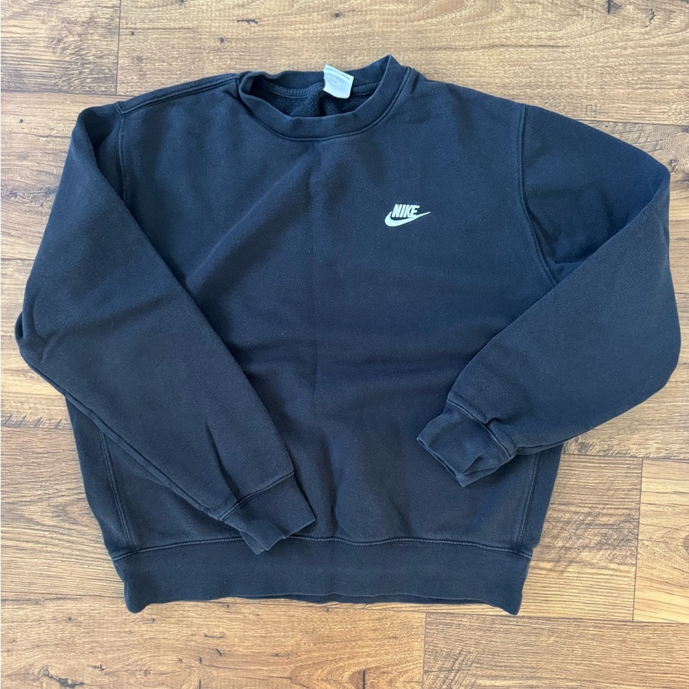 Nike Men's Black crewneck